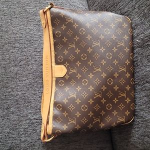 LOUIS VUITTON Delightful